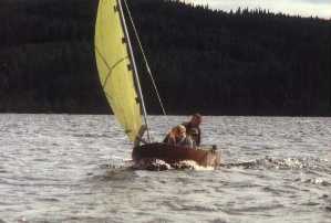 Eine steife Brise sorgt für eine flotte Fahrt
